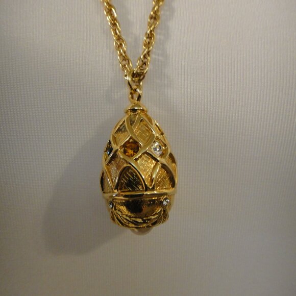 Vintage Joan Rivers Classics Collection Faberge Egg Pendant Necklace - Picture 3 of 10